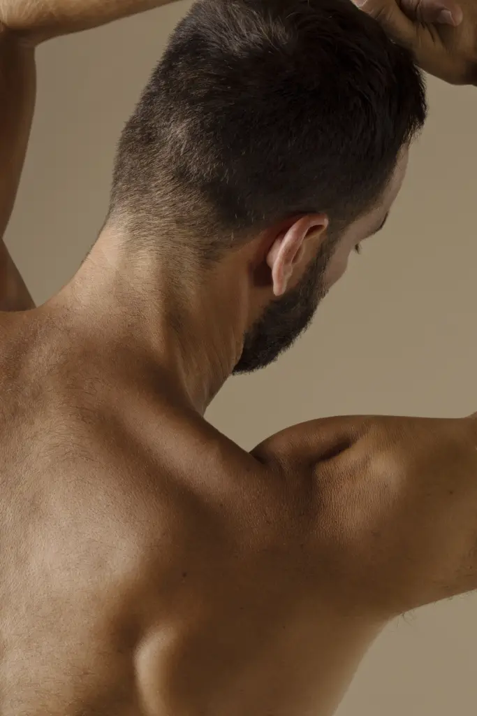 back-view-man-with-beard-posing